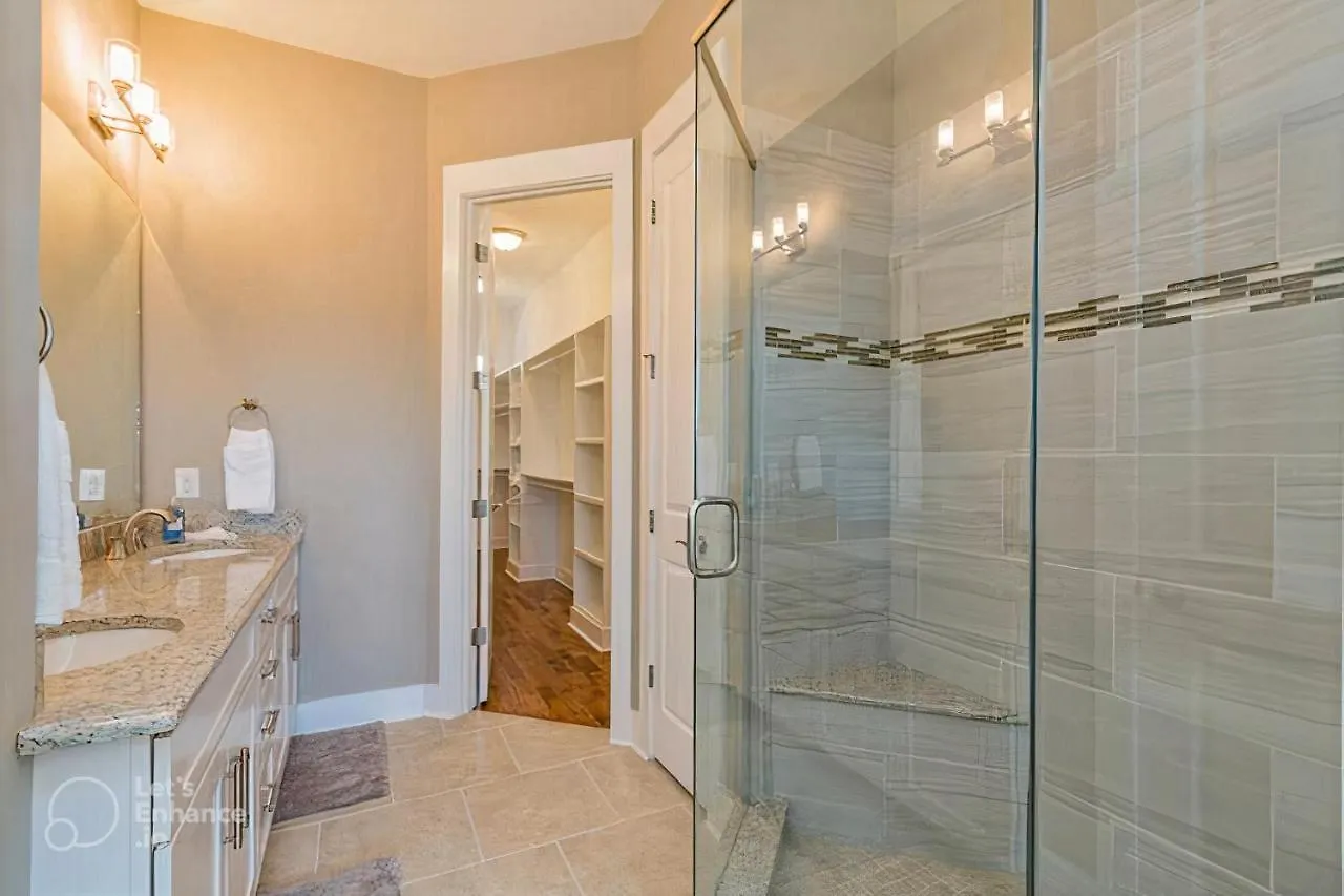 Glitz & Guitars I Stylish 3Br With Rooftop Hot Tub In East Nashville