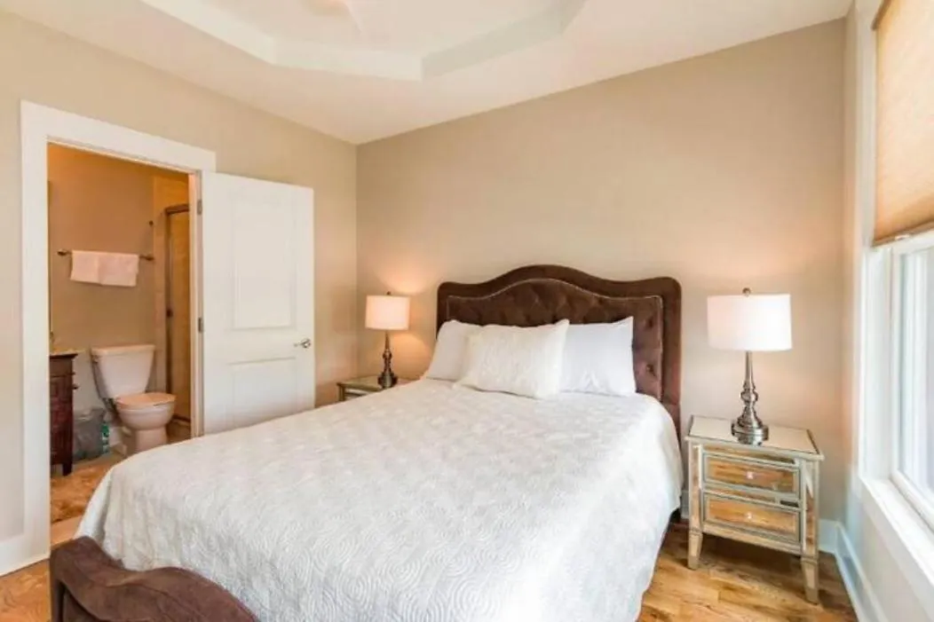 Glitz & Guitars I Stylish 3Br With Rooftop Hot Tub In East Nashville 0*,  United States