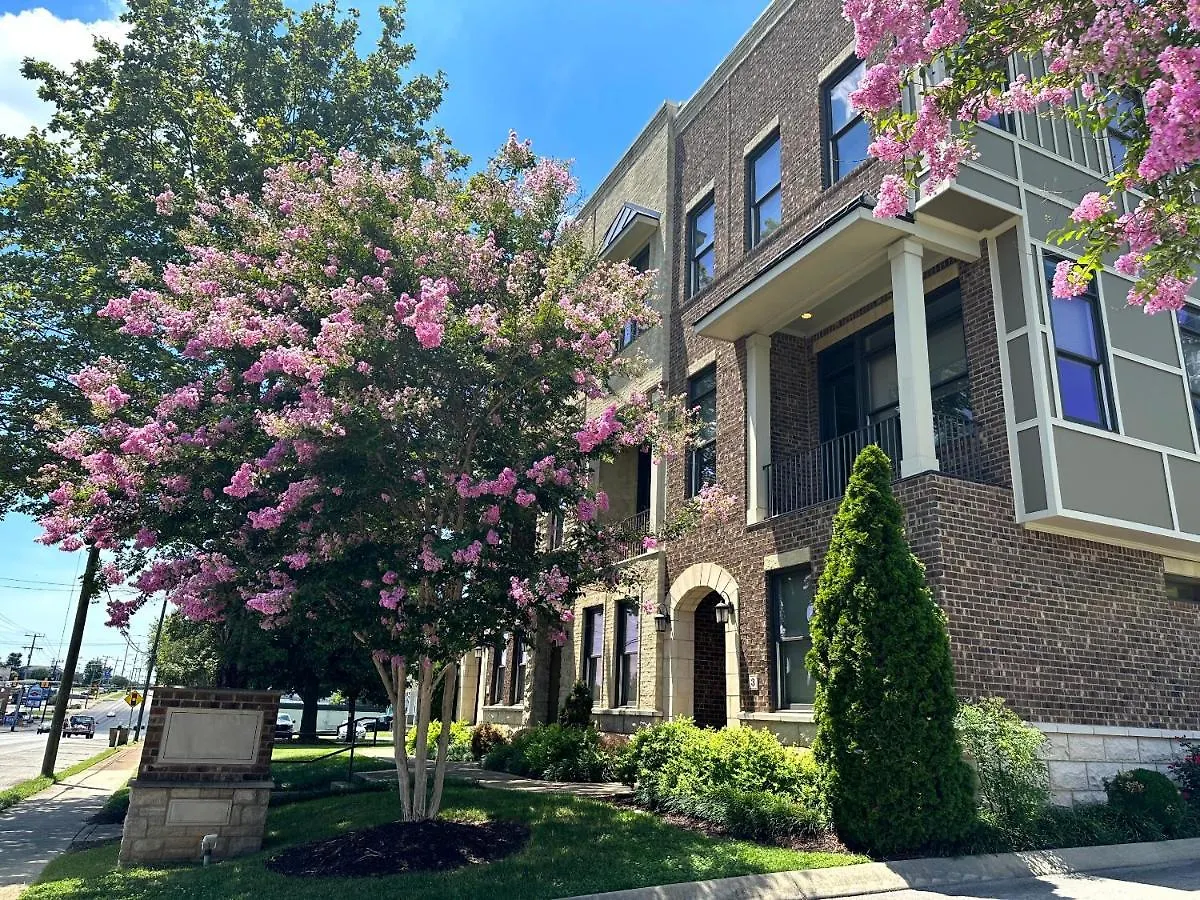 Glitz & Guitars I Stylish 3Br With Rooftop Hot Tub In East Nashville 0*,