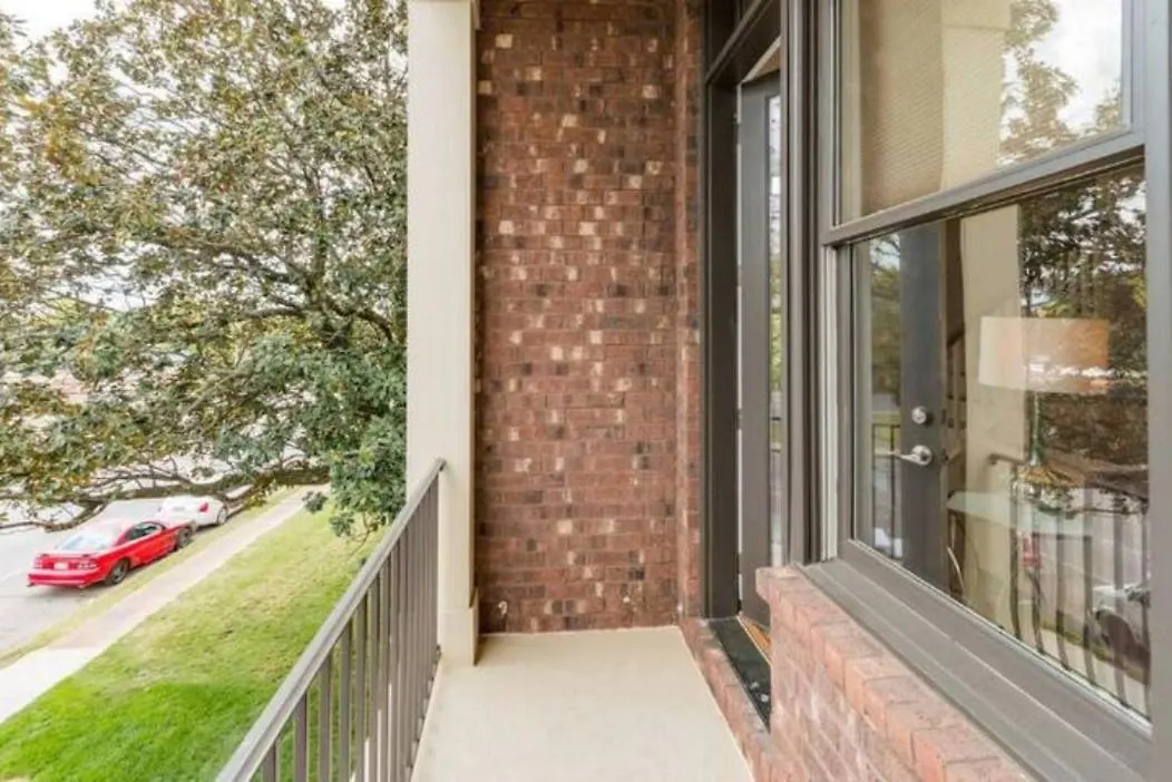 Glitz & Guitars I Stylish 3Br With Rooftop Hot Tub In East Nashville 0*,  United States