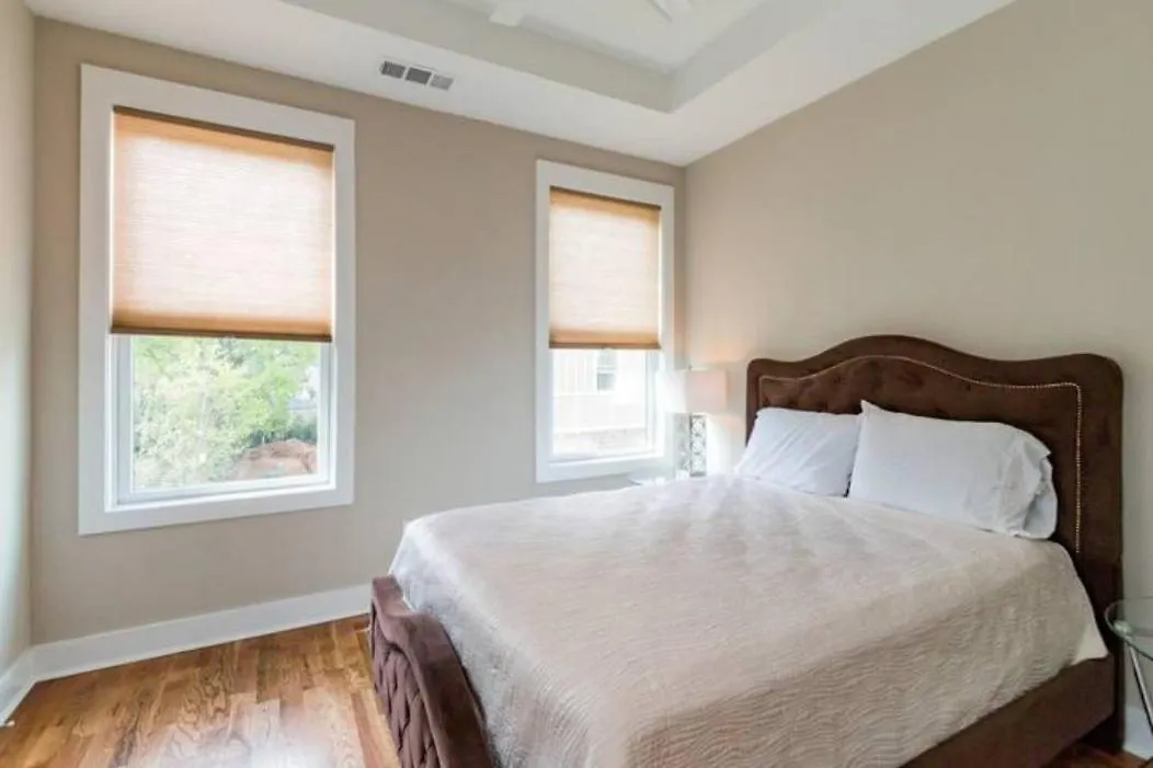Glitz & Guitars I Stylish 3Br With Rooftop Hot Tub In East Nashville Holiday home